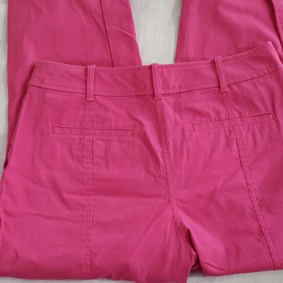 Talbots. Fushia Cropped Pants. High Rise with 2 Front Pockets. Size 4. - Picture 3 of 13